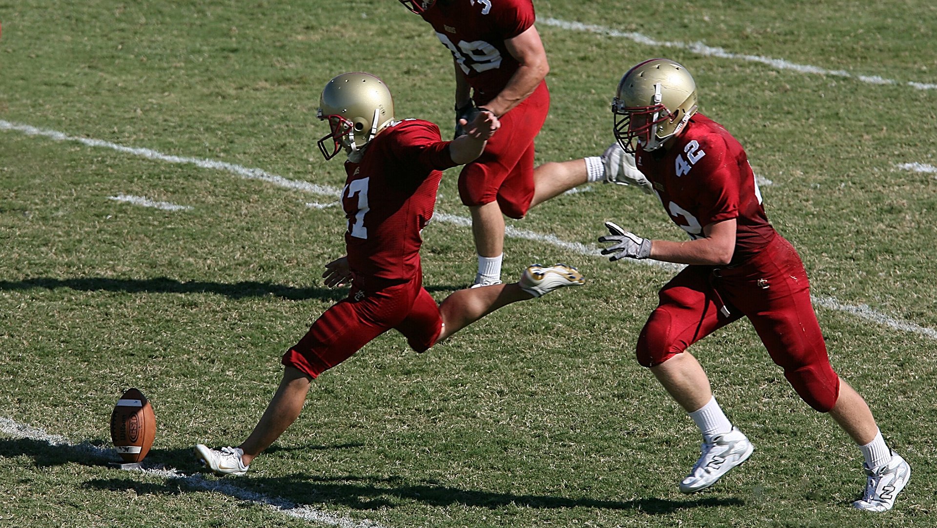 爱游戏体育官方入口-五大联赛开局阶段是否决定赛季最终走向，五大联赛开局阶段是否决定赛季最终走向胜利
