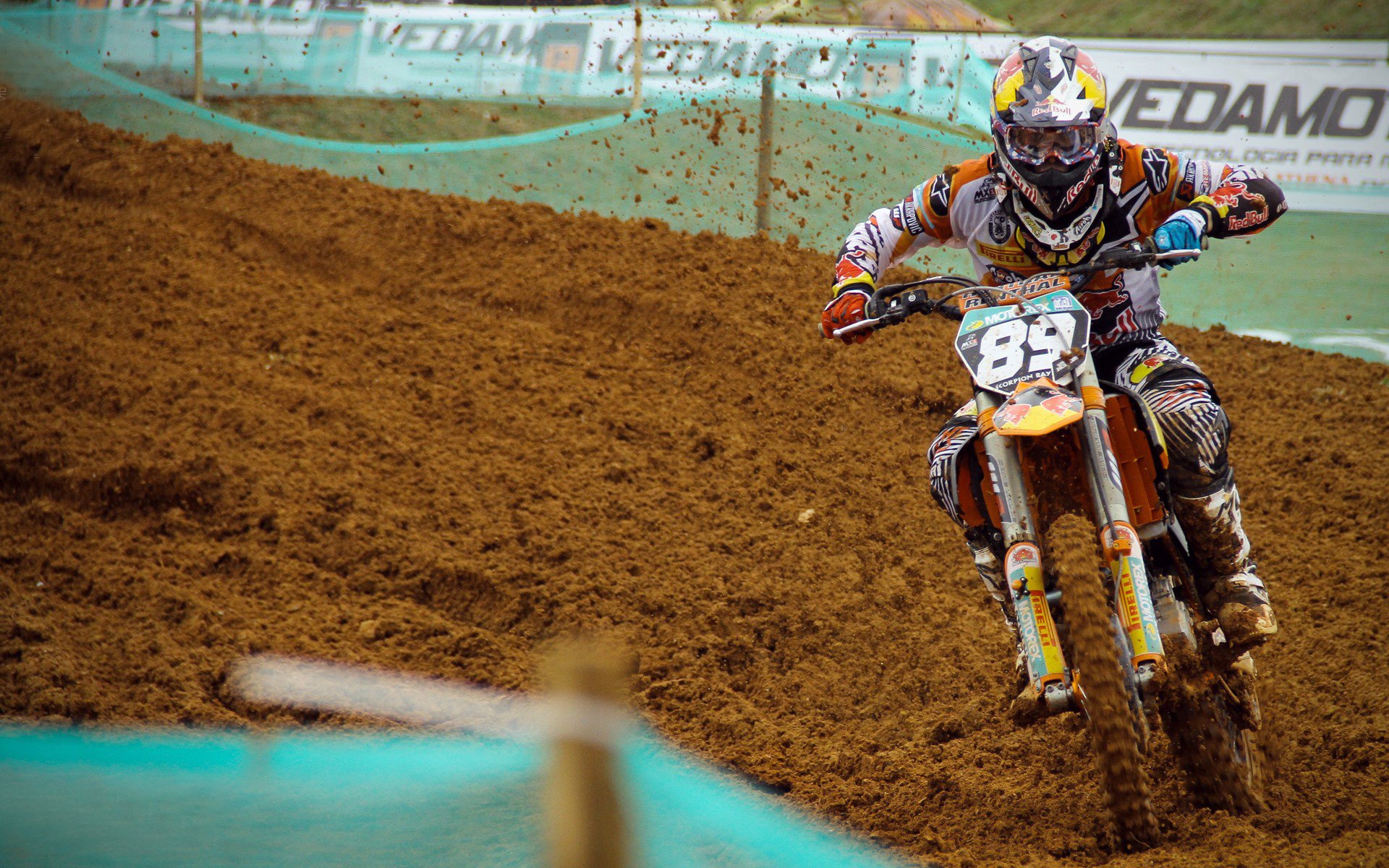 爱游戏体育官方入口-世界杯赛场上的“黑马故事”被纪录片跟拍：一段不平凡的竞技传奇